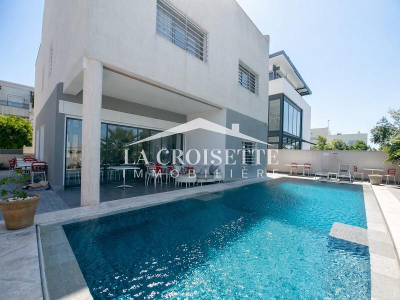 Villa S+4 avec piscine à La Marsa